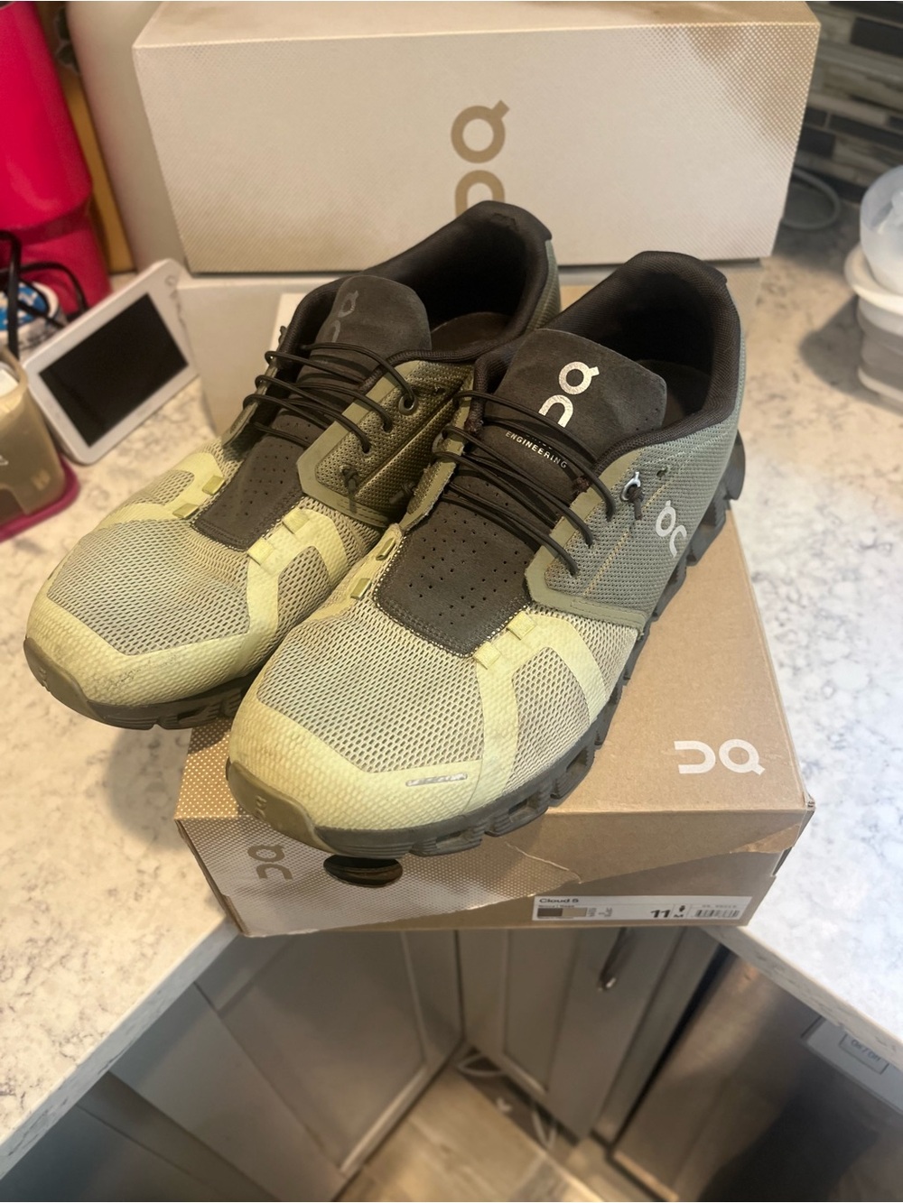 On Running Men’s Cloud 5 Size 11 Grove/Haze in Color Pre-Loved Condition - Picture 6 of 16